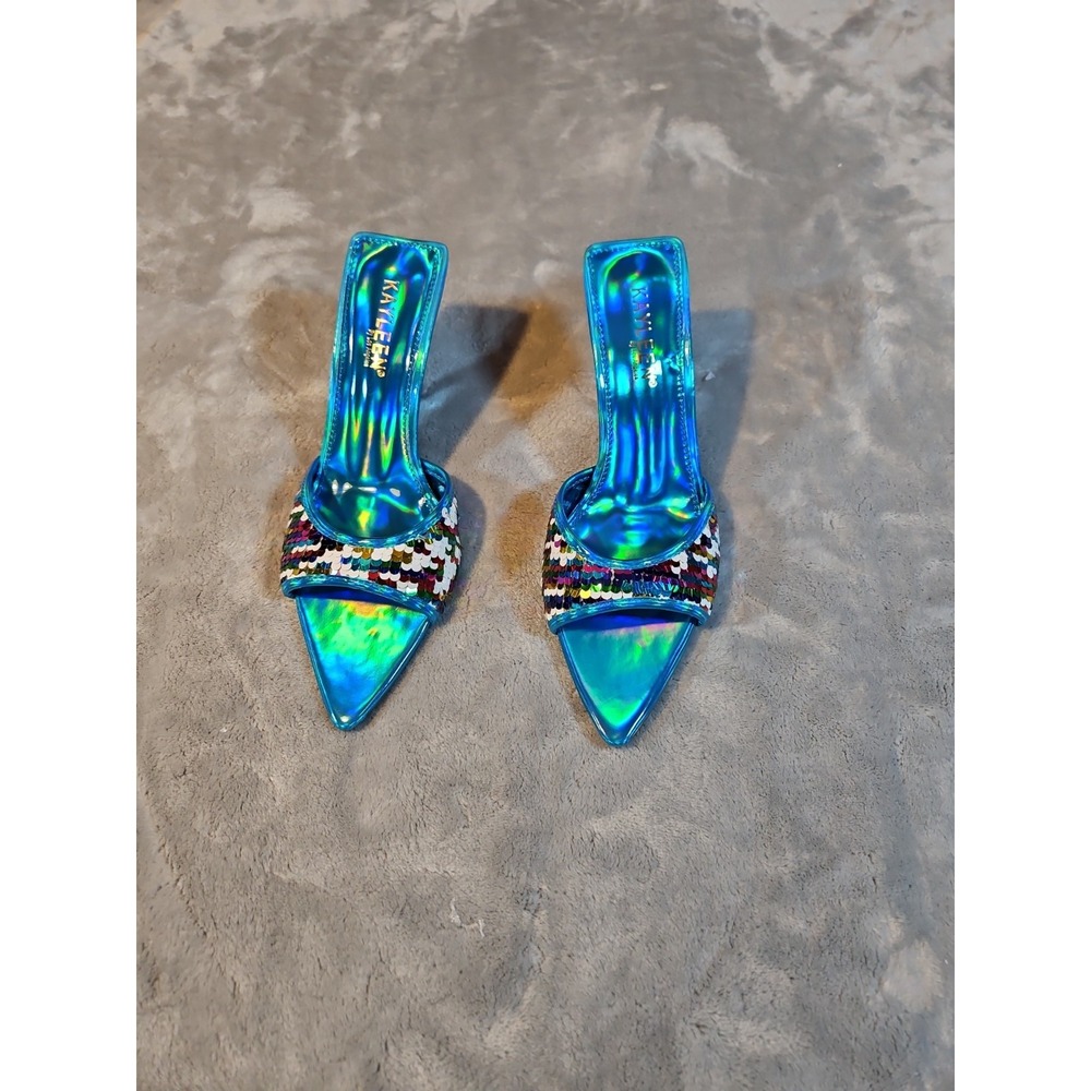 kayleen by los Angeles Size 7 Blue